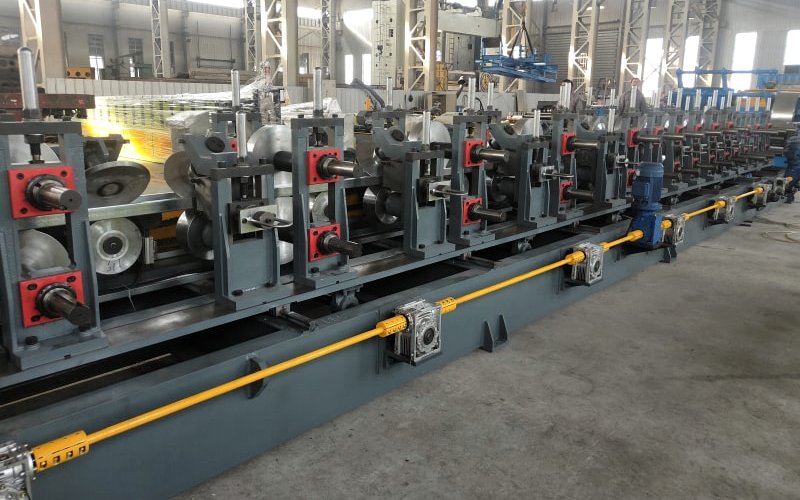 檩条成型机的成型机架